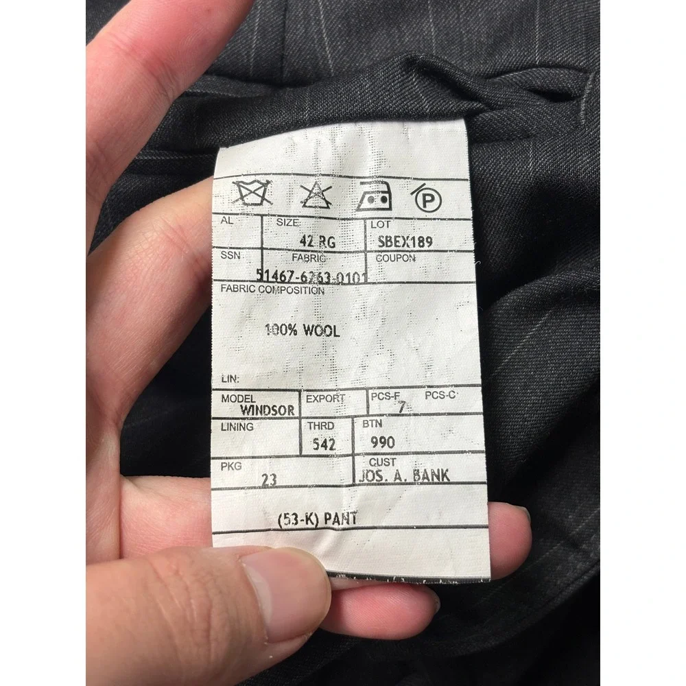 Jos. A. Bank Signature Collection Mens Wool Pinstripe Suit 44SH W42xL28 Charcoal